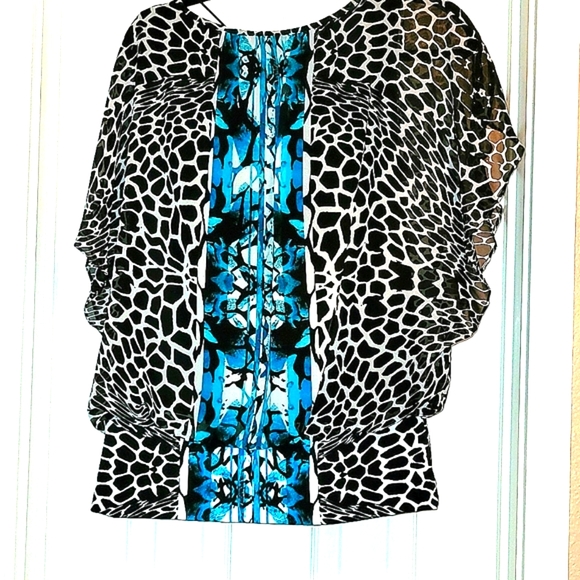 STYLE & CO flutter sleeve blouse MED black and white animal print with azure - Picture 3 of 4